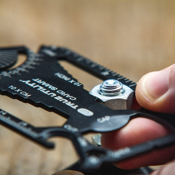 Daugiafunkcinis įrankis-kortelė True Utility CARDSMART (30 viename)